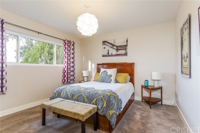 20153 Adele Drive Woodland Hills, CA 91364 - Photo 41 of 70 Upstairs bedroom