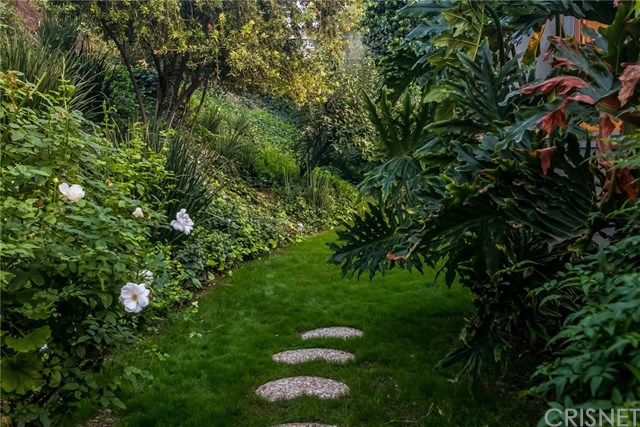 20153 Adele Drive Woodland Hills, CA 91364 - Photo 49 of 70