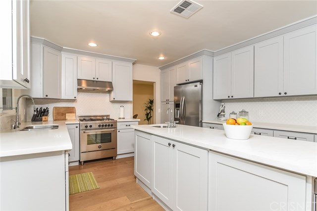 20153 Adele Drive Woodland Hills, CA 91364 - Photo 9 of 70