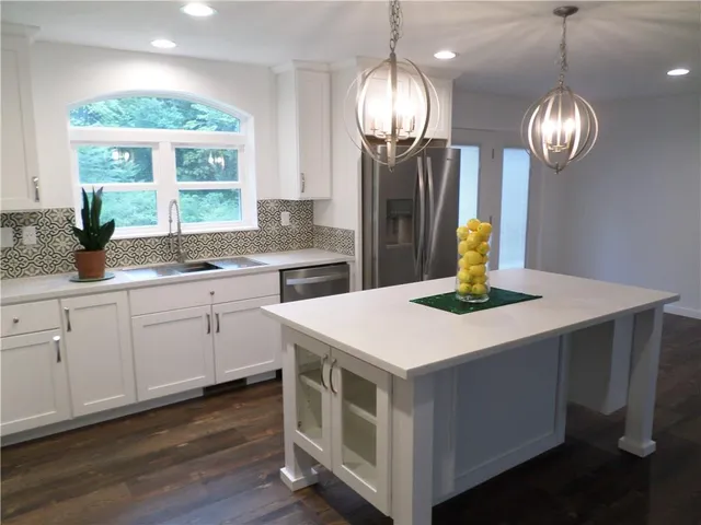 $327,500 | 1310 North 6th Street, Atchison, KS 66002