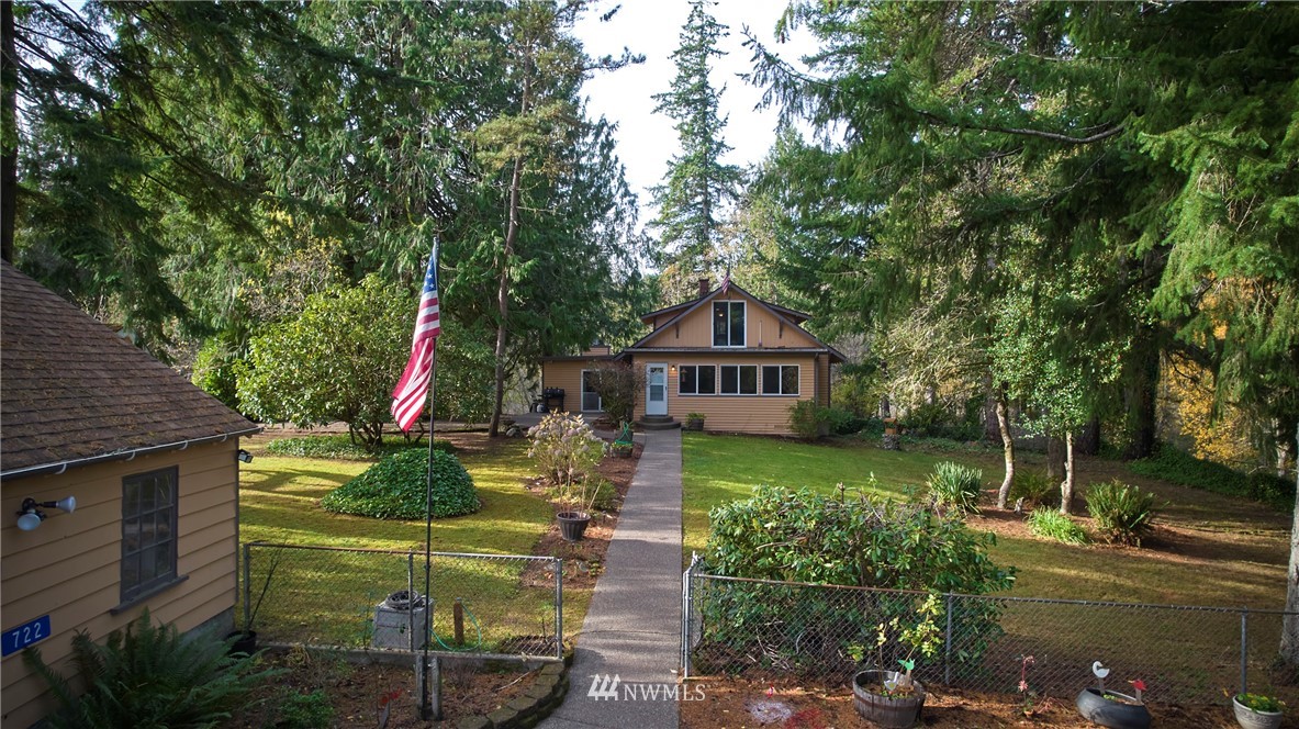 722 Southwest Birch Road Port Orchard, WA 98367 - Photo 4 of 34 Gallery Image 4