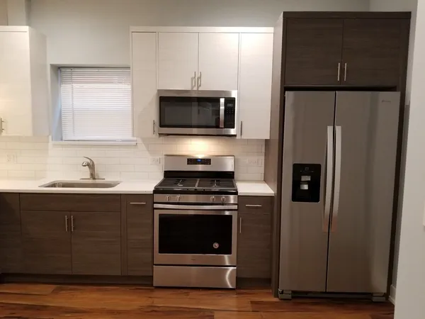 $2,750 | 4851 North Central Avenue, Unit 1E, Chicago, IL 60630