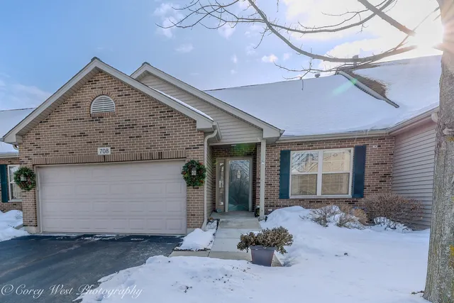 $320,000 | 708 Nancy Court, Sycamore, IL 60178