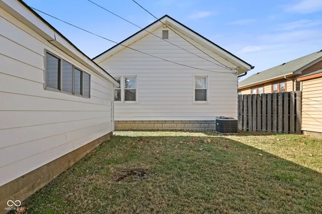 $275,000 | 1521 North Euclid Avenue, Indianapolis, IN 46201