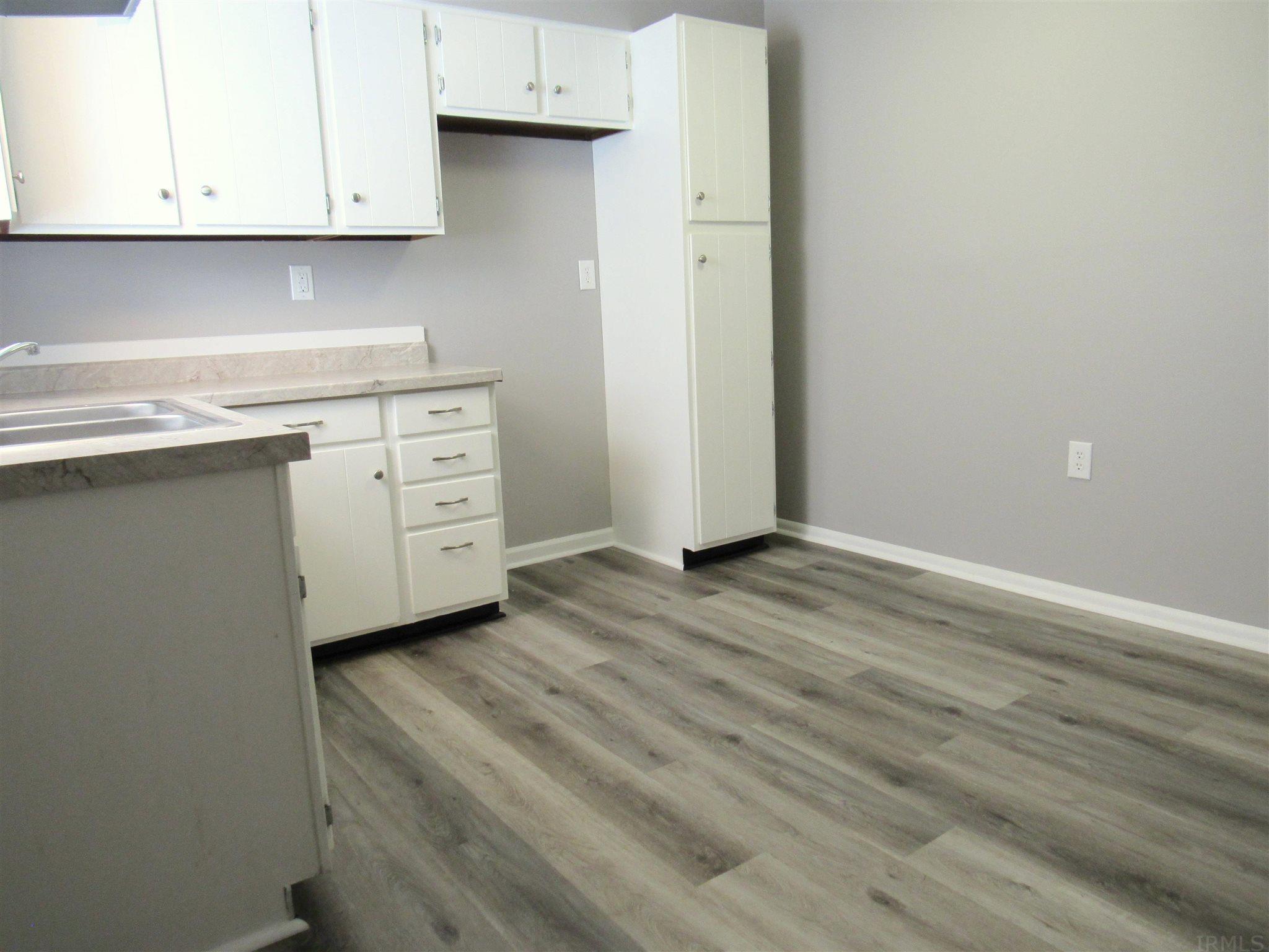 1213 South Weimer Road Bloomington, IN 47403 - Photo 11 of 14