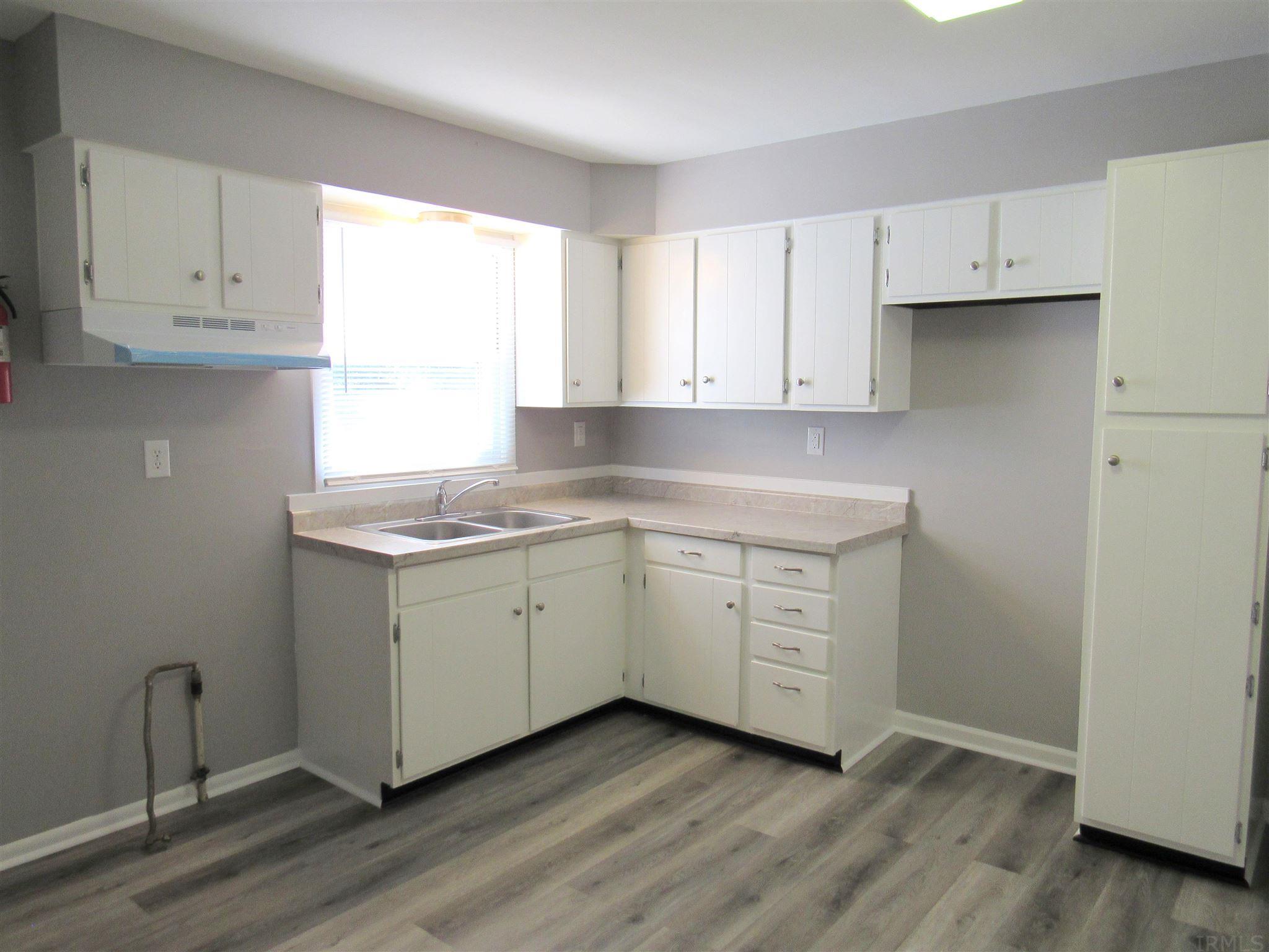 1213 South Weimer Road Bloomington, IN 47403 - Photo 10 of 14