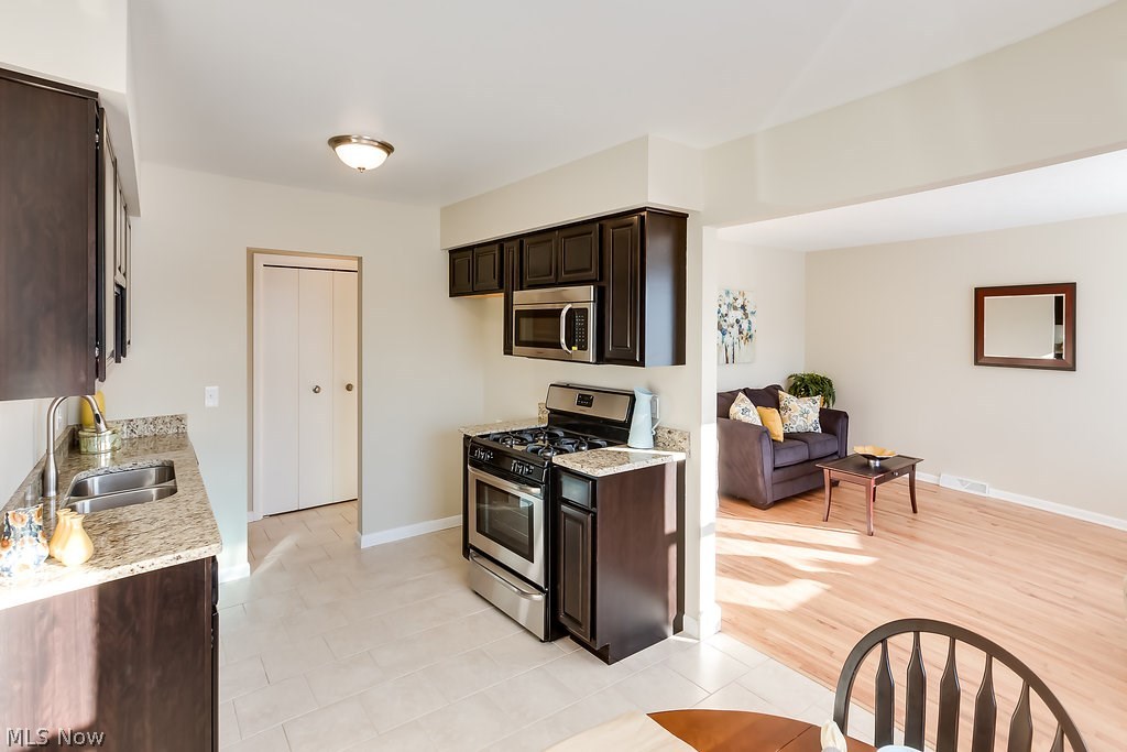 30301 Arnold Road Willowick, OH 44095 - Photo 4 of 25 Gallery Image 4