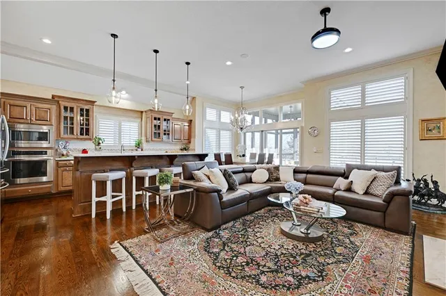 $1,285,000 | 14001 Nicklaus Drive, Overland Park, KS 66223