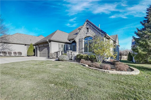 $1,285,000 | 14001 Nicklaus Drive, Overland Park, KS 66223