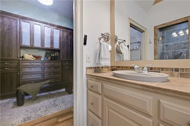 $1,285,000 | 14001 Nicklaus Drive, Overland Park, KS 66223