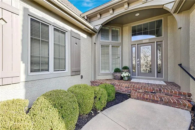 $1,285,000 | 14001 Nicklaus Drive, Overland Park, KS 66223