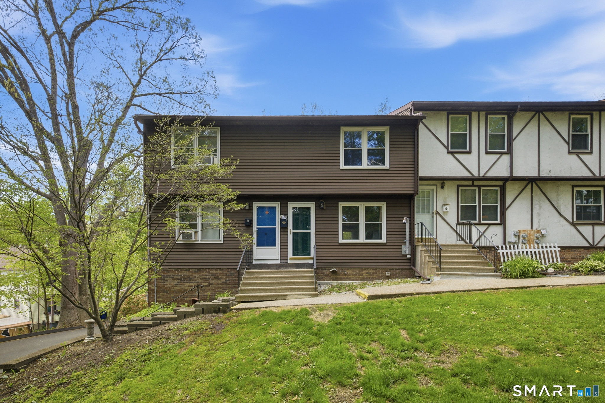 165 Alice Street, Unit 2 Torrington, CT 06790 - Photo 3 of 36