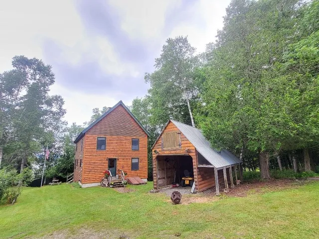$649,900 | 110 Lakeside Lodges Road, Rangeley, ME 04970