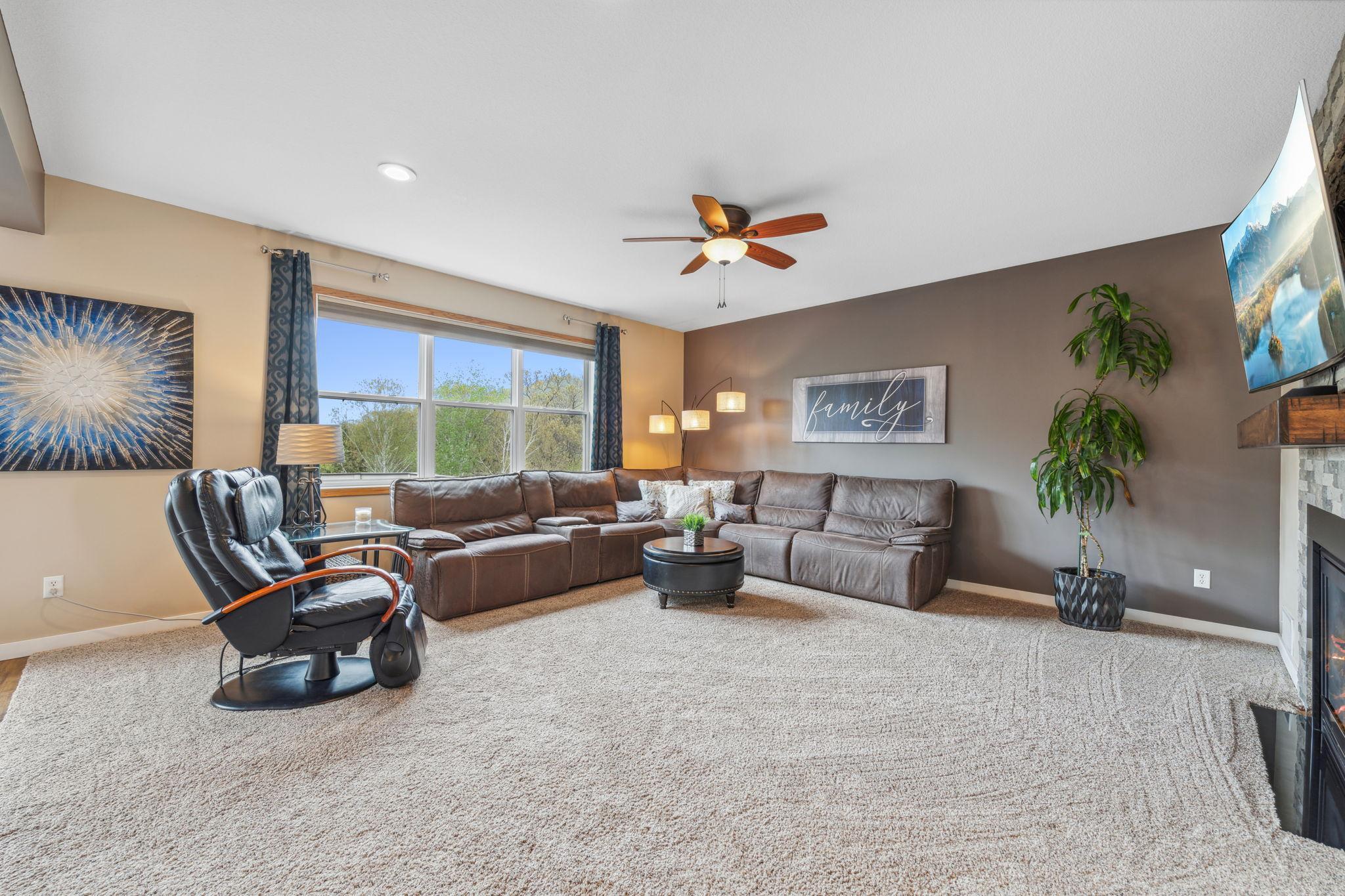 1805 Red Oak Ridge Carver, MN 55315 - Photo 7 of 34 Gallery Image 7