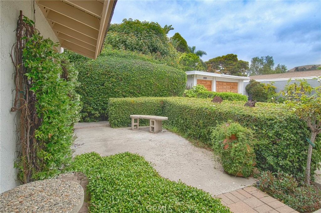 6061 Sierra Bravo Road Irvine, CA 92603 - Photo 20 of 22 a view of a back yard of the house
