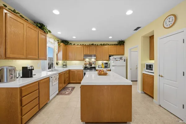 $755,888 | 1758 River Oaks Circle, Fairfield, CA 94533