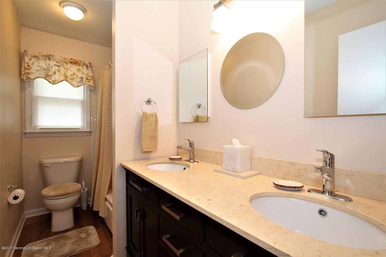 39 Chesapeake Road Manalapan, NJ 07726 - Photo 13 of 26 IMG_0782