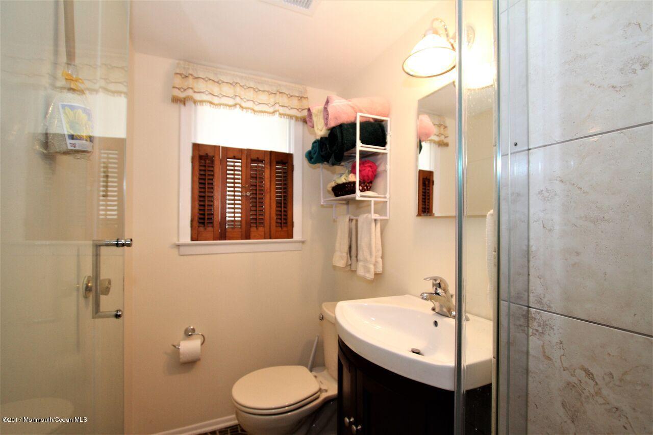39 Chesapeake Road Manalapan, NJ 07726 - Photo 21 of 26 IMG_0818