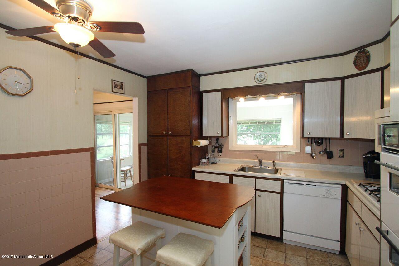 39 Chesapeake Road Manalapan, NJ 07726 - Photo 7 of 26 IMG_0775