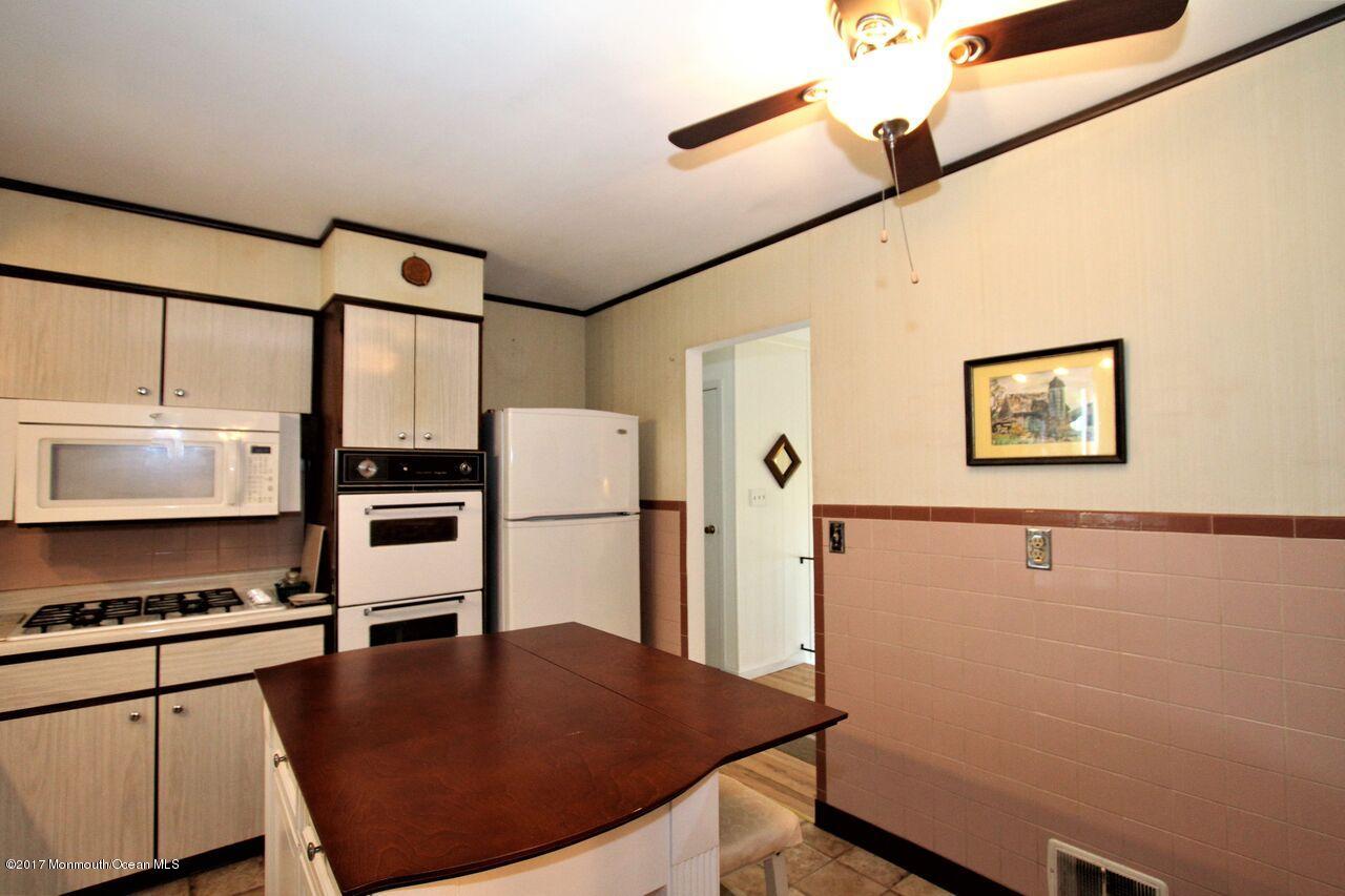 39 Chesapeake Road Manalapan, NJ 07726 - Photo 8 of 26 IMG_0779