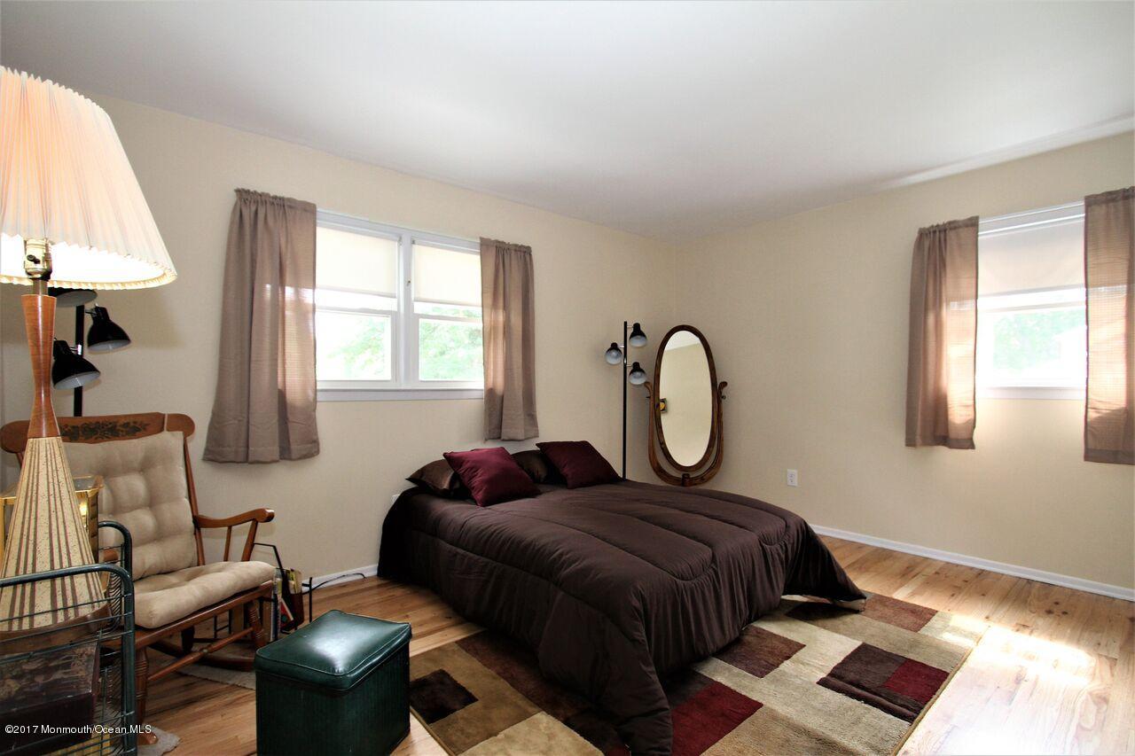 39 Chesapeake Road Manalapan, NJ 07726 - Photo 9 of 26 IMG_0786