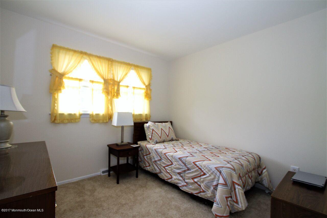 39 Chesapeake Road Manalapan, NJ 07726 - Photo 10 of 26 IMG_0790
