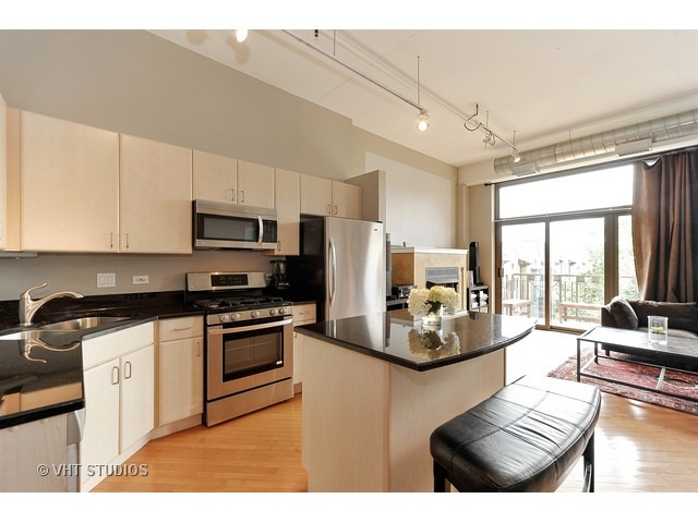 1301 West Madison Street, Unit 317 Chicago, IL 60607 - Photo 5 of 10