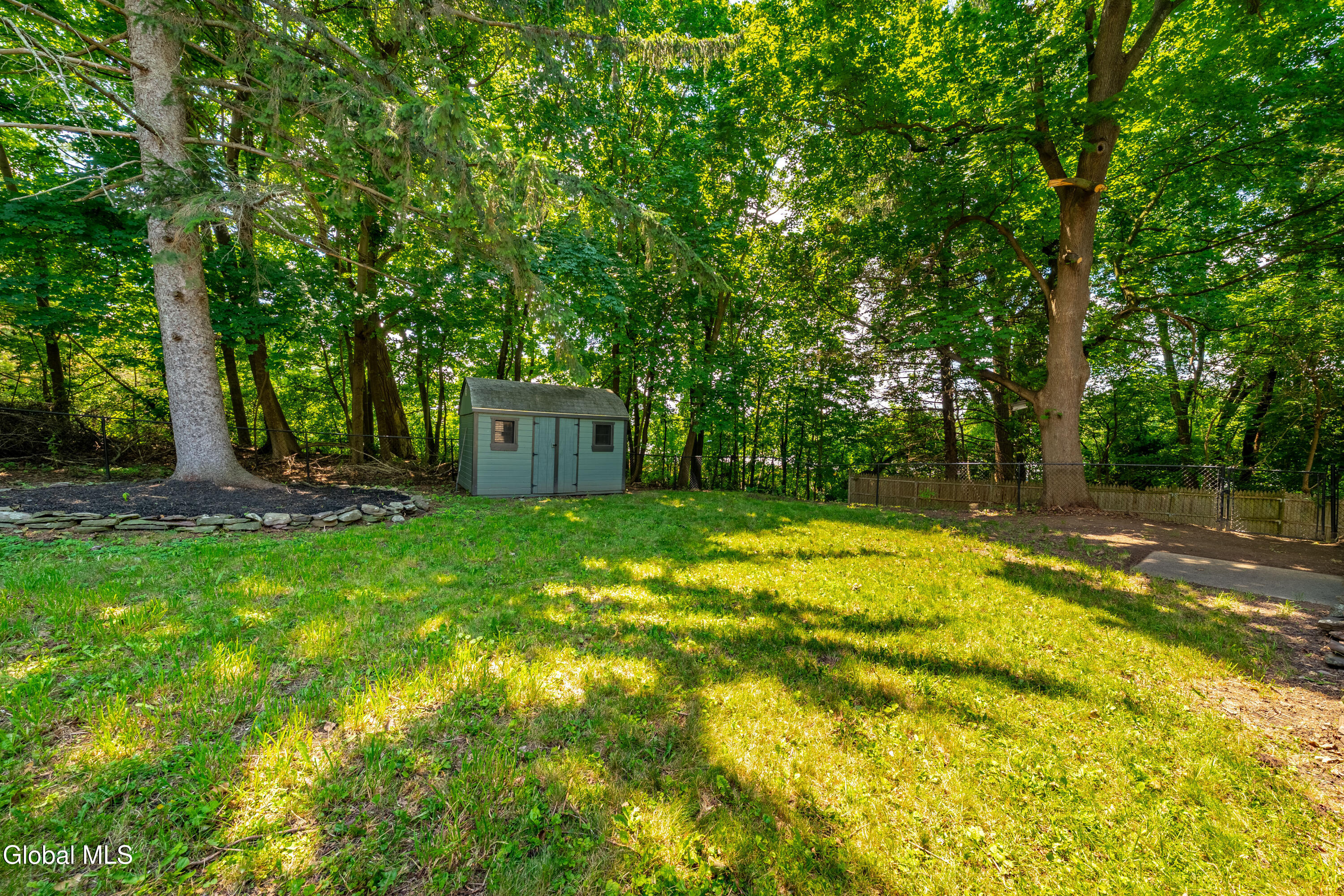 1117 Balltown Road Niskayuna, NY 12309 - Photo 25 of 39 DSC03252-HDR