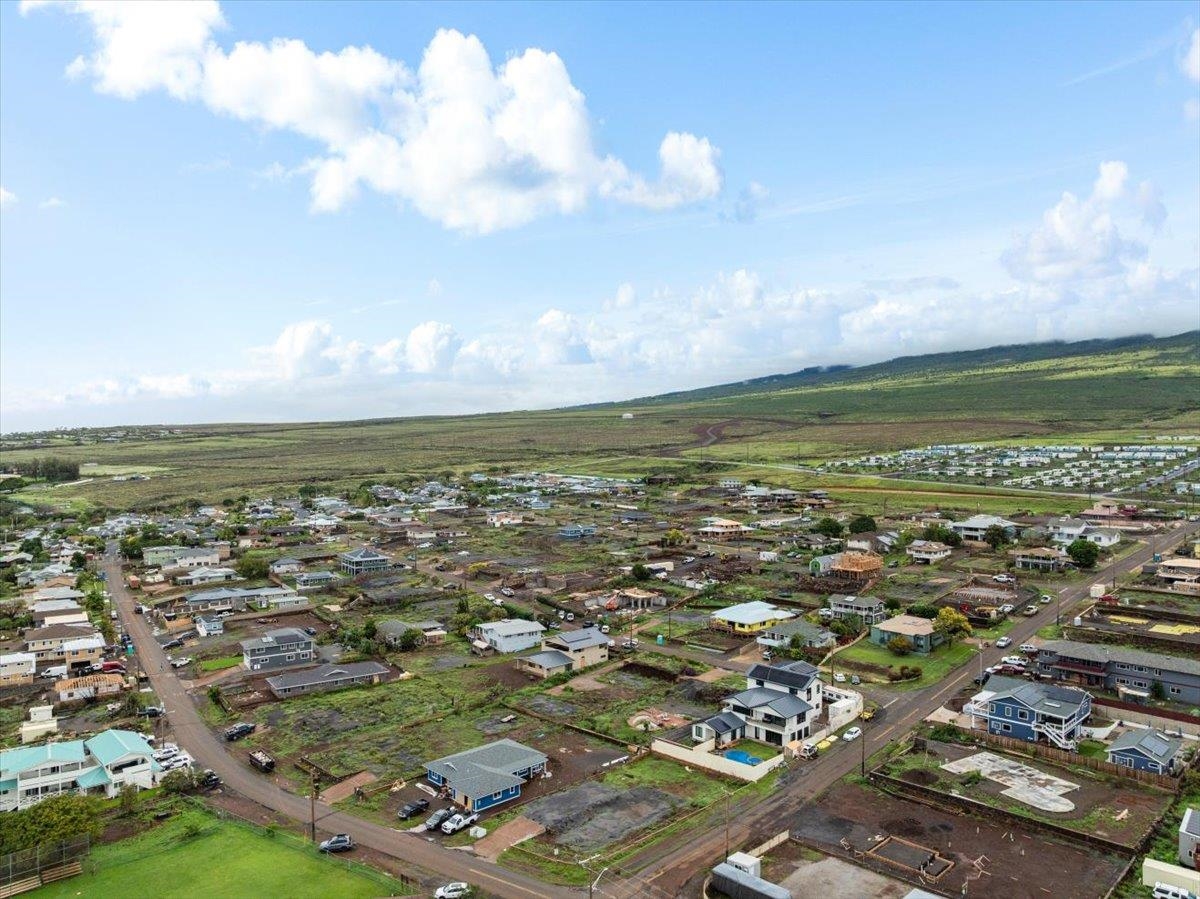 1560 Ainakea Road Lahaina, HI 96761 - Photo 23 of 25 a view of a city