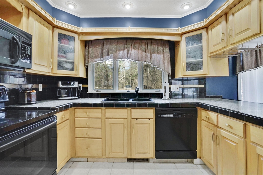 80 Russellville Road Southampton, MA 01073 - Photo 11 of 42