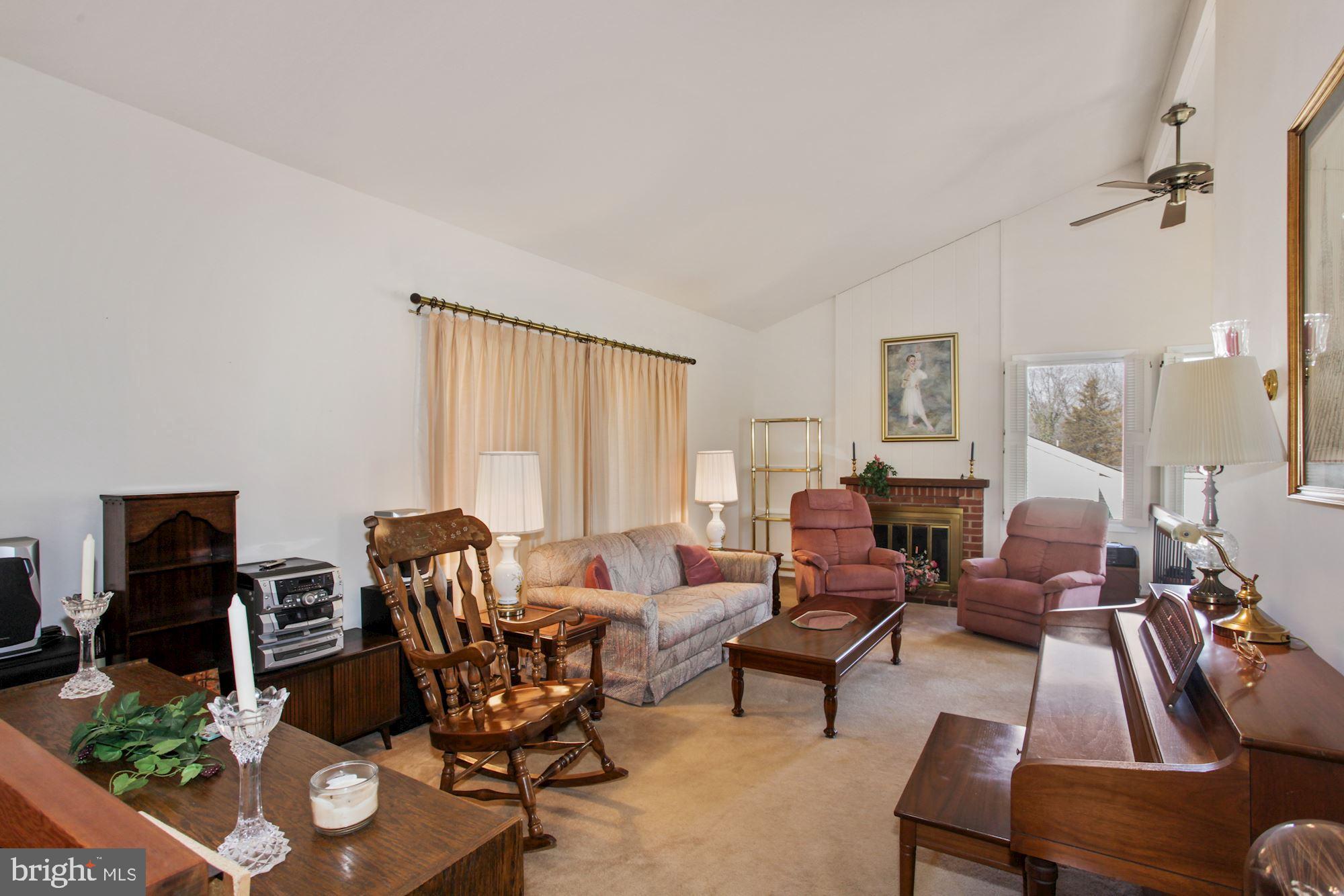6 Greencastle Road Sterling, VA 20164 - Photo 14 of 27 Gallery Image 14