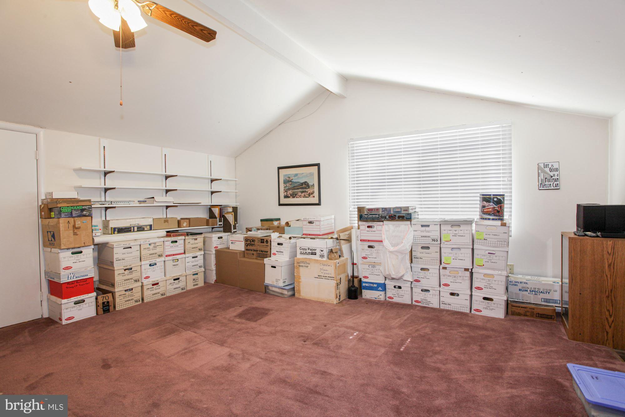 6 Greencastle Road Sterling, VA 20164 - Photo 15 of 27 Gallery Image 15