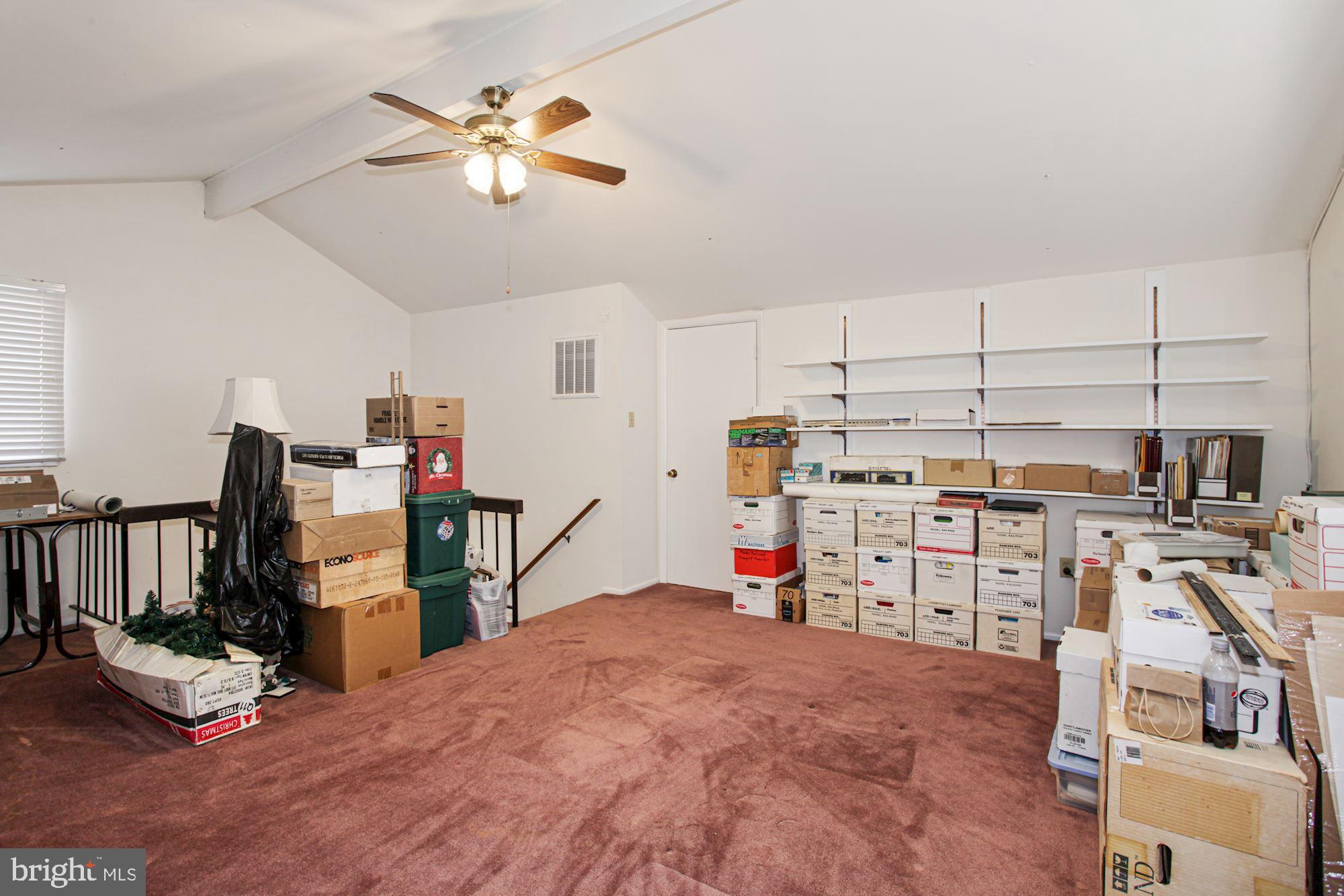 6 Greencastle Road Sterling, VA 20164 - Photo 16 of 27 Gallery Image 16