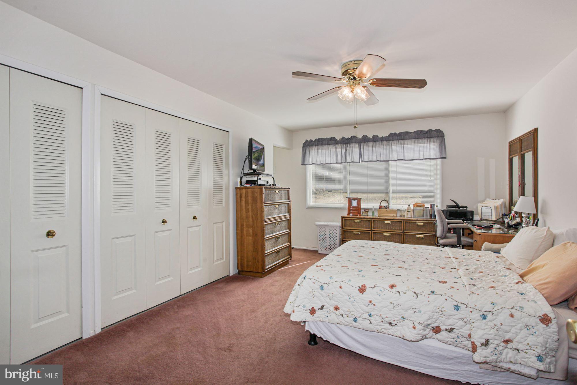 6 Greencastle Road Sterling, VA 20164 - Photo 18 of 27 Gallery Image 18