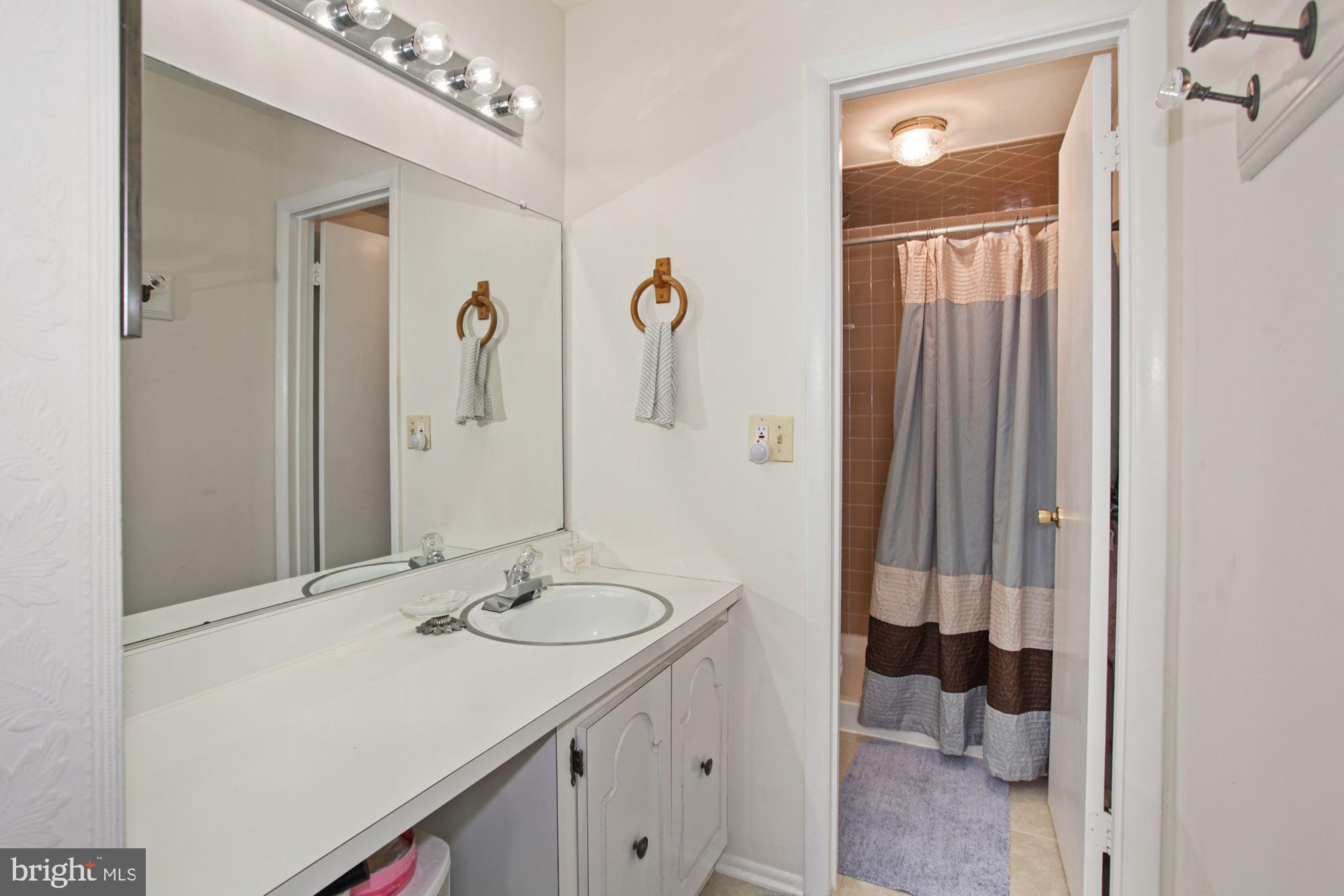6 Greencastle Road Sterling, VA 20164 - Photo 20 of 27 Gallery Image 20