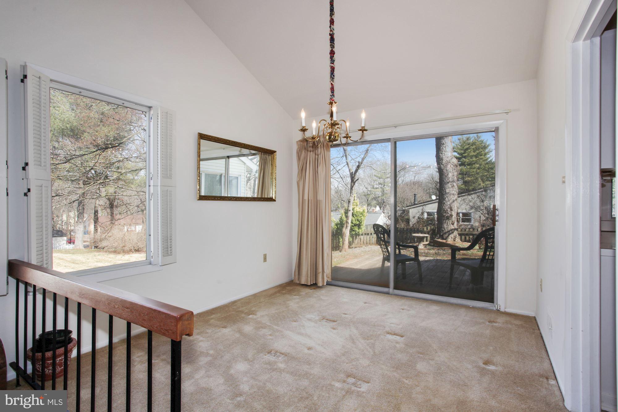6 Greencastle Road Sterling, VA 20164 - Photo 10 of 27 Gallery Image 10