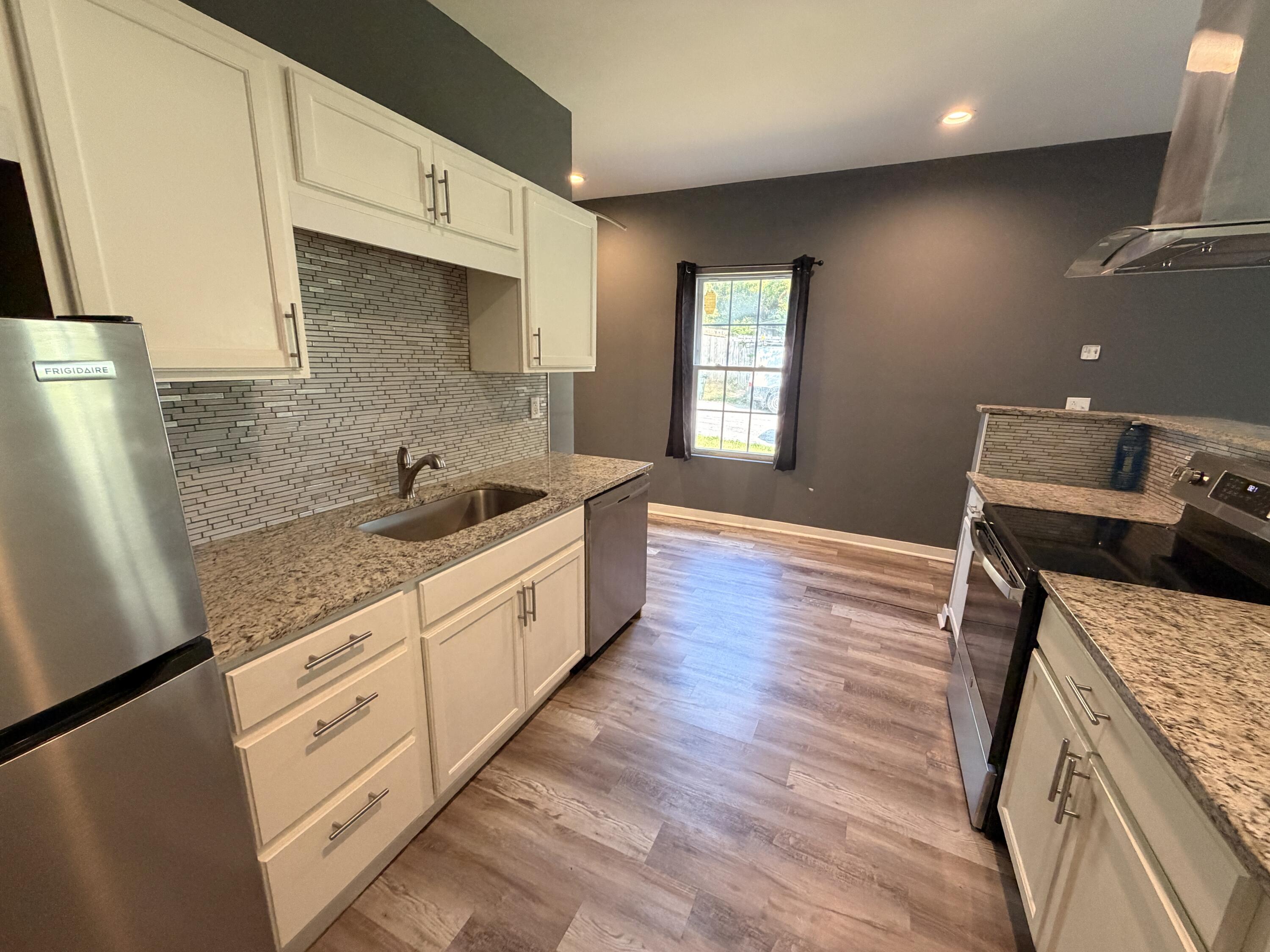2401 Herman Street Covington, KY 41014 - Photo 14 of 38 9