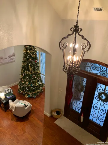 a view of a entryway of a house