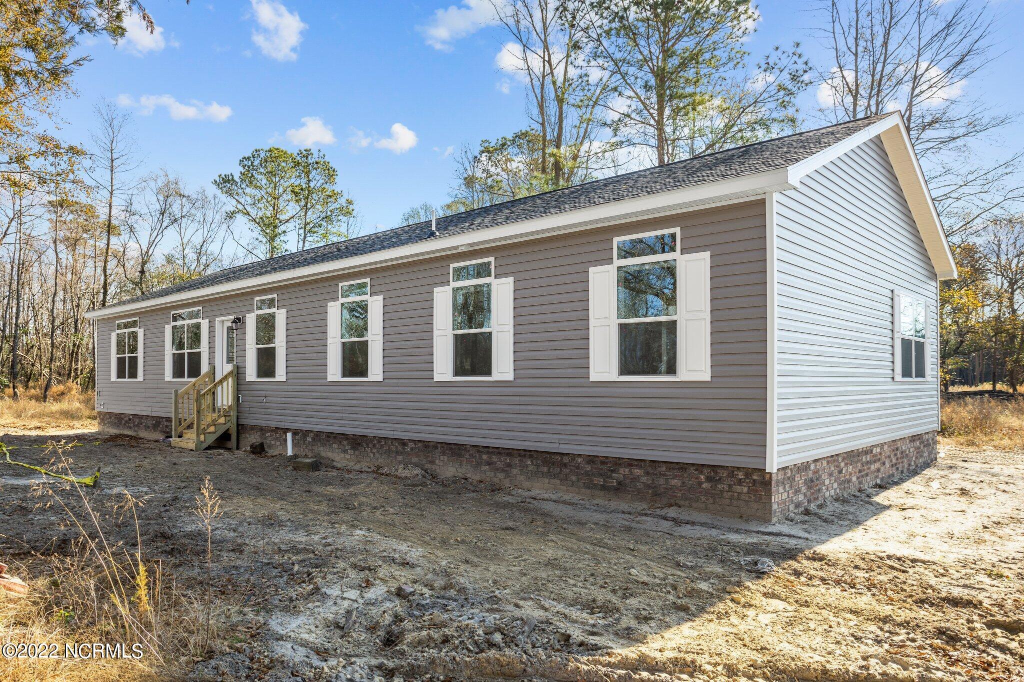 436 Ludie Brown Road Chinquapin, NC 28521 - Photo 3 of 22 21-web-or-mls-DSC08563