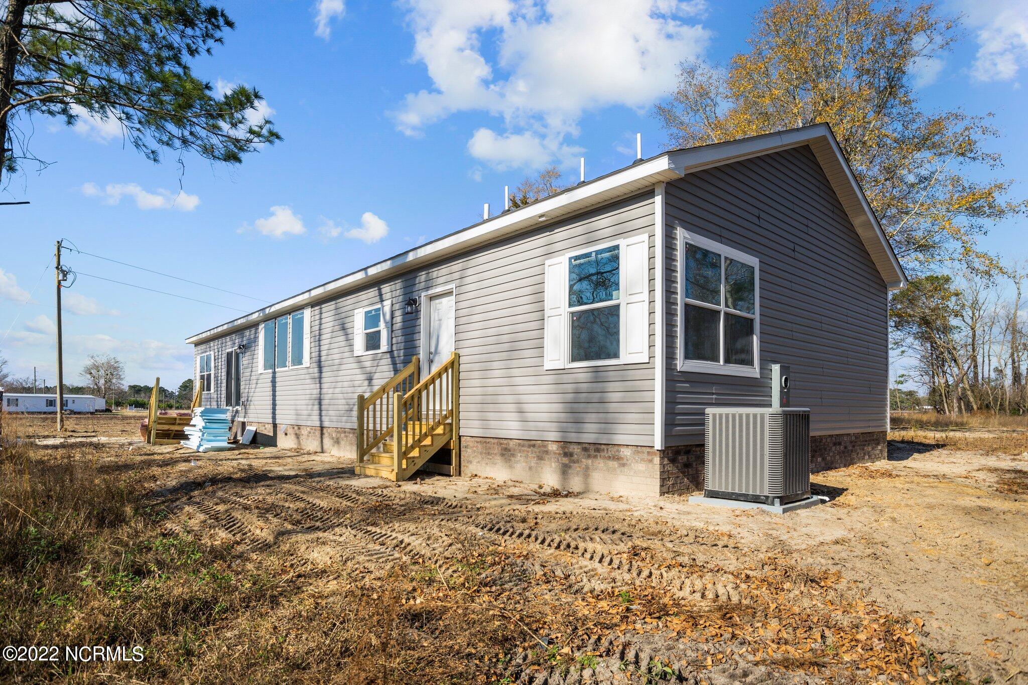 436 Ludie Brown Road Chinquapin, NC 28521 - Photo 5 of 22 19-web-or-mls-DSC08561