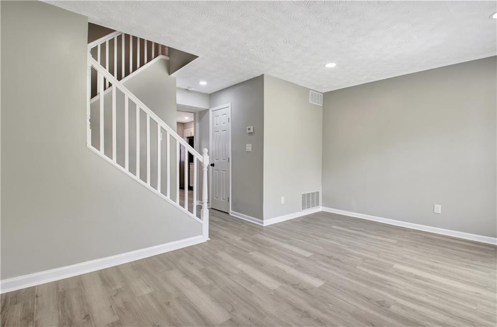 501 Carlton Road, Unit 5E Palmetto, GA 30268 - Photo 6 of 33