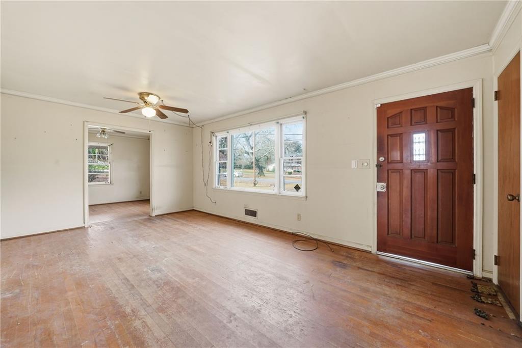 1655 Lucelle Avenue Southwest Stone Mountain, GA 30087 - Photo 3 of 42