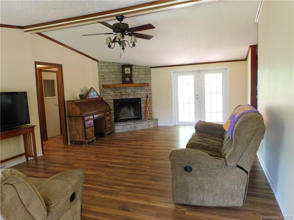 1635 Davis Farm Road York, SC 29745 - Photo 7 of 22 Gallery Image 7