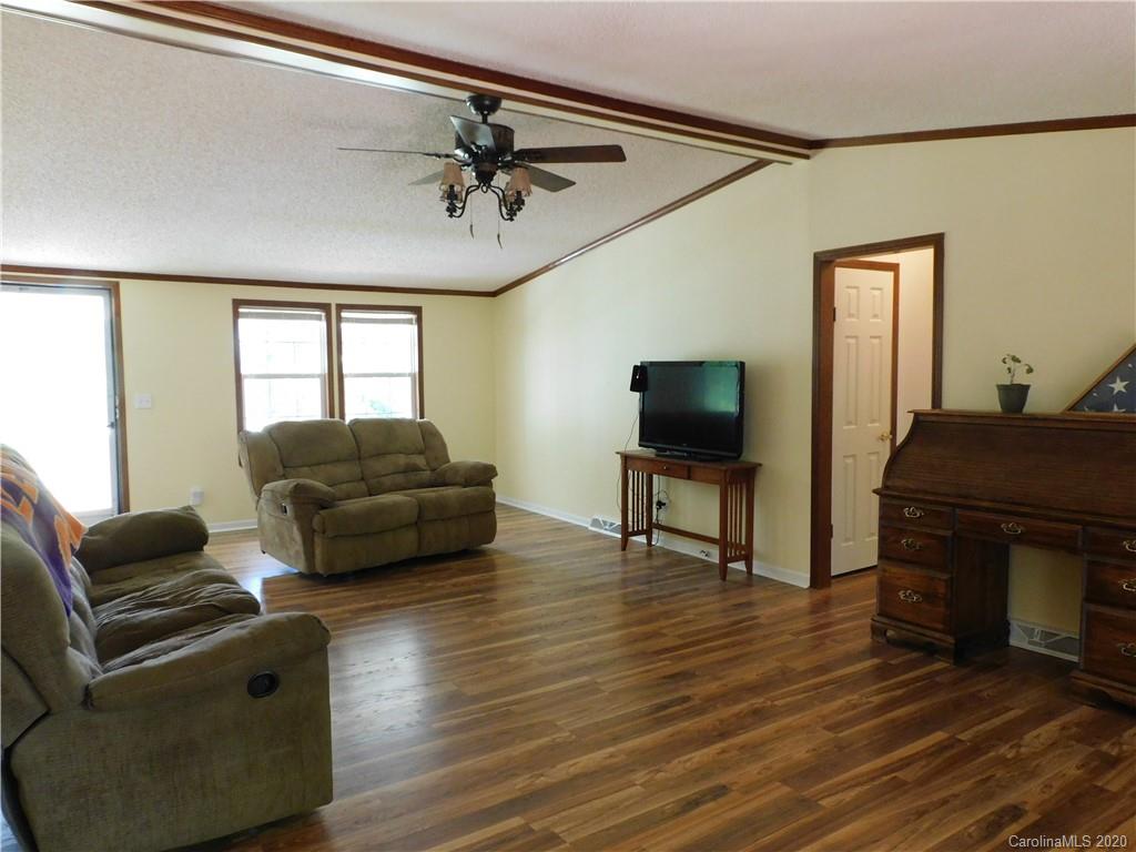1635 Davis Farm Road York, SC 29745 - Photo 8 of 22 Gallery Image 8