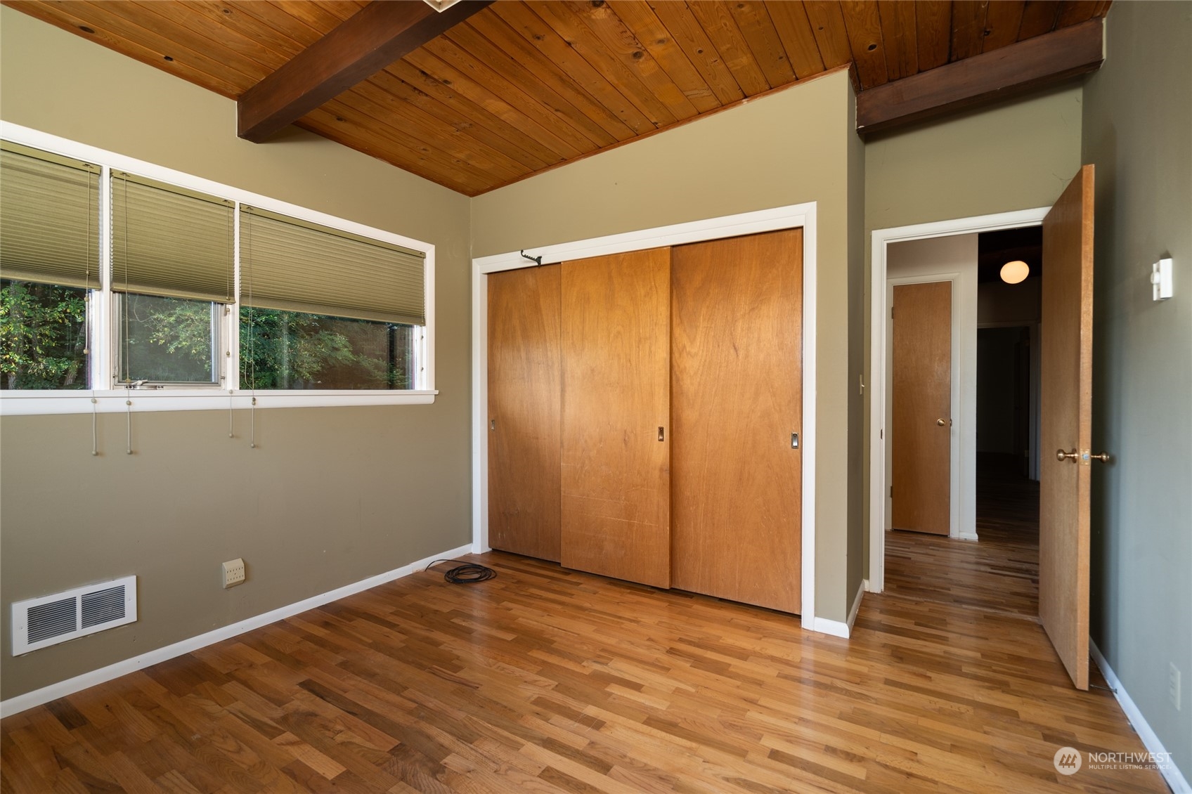 615 Haddon Road Anacortes, WA 98221 - Photo 17 of 31 Gallery Image 17