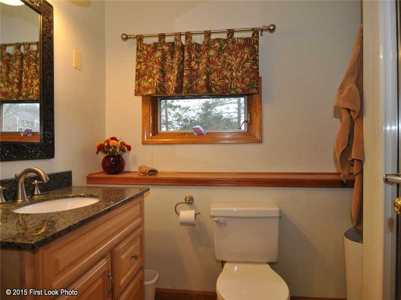 191 Kings Ridge Road South Kingstown, RI 02879 - Photo 23 of 25 Bathroom.