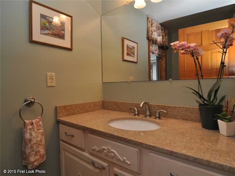 191 Kings Ridge Road South Kingstown, RI 02879 - Photo 24 of 25 Bathroom.