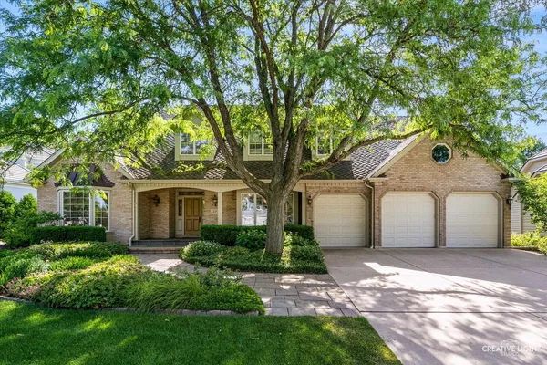 $949,999 | 1495 Woodcrest Court, Aurora, IL 60502