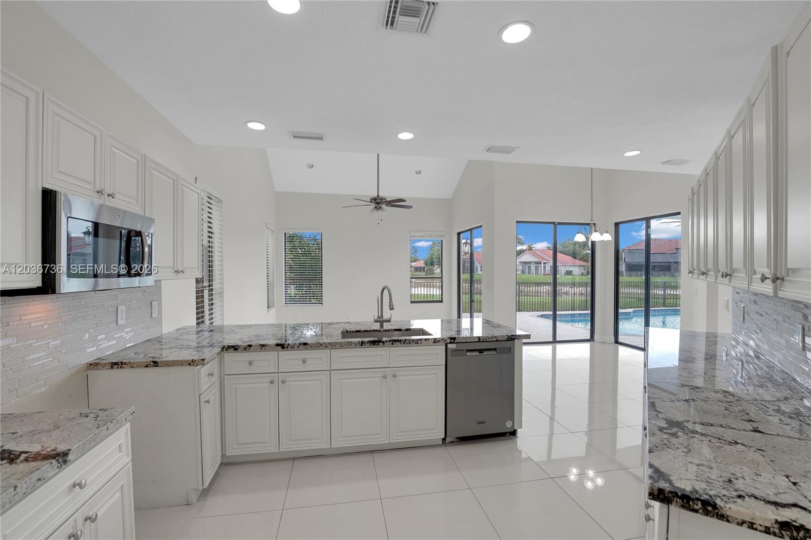 22281 Tupelo Place Boca Raton, FL 33428 - Photo 7 of 35