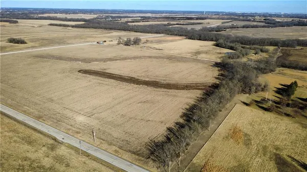 $600,000 | 167th Street, Edgerton, KS 66021